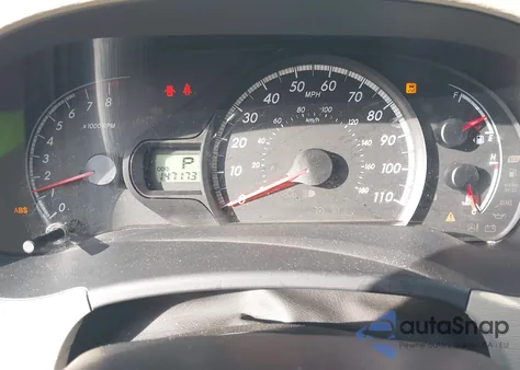 2013 Toyota Sienna Le V6 8 Passenger z USA, uszkodzony, nr VIN 5TDKK3DC5DS361106